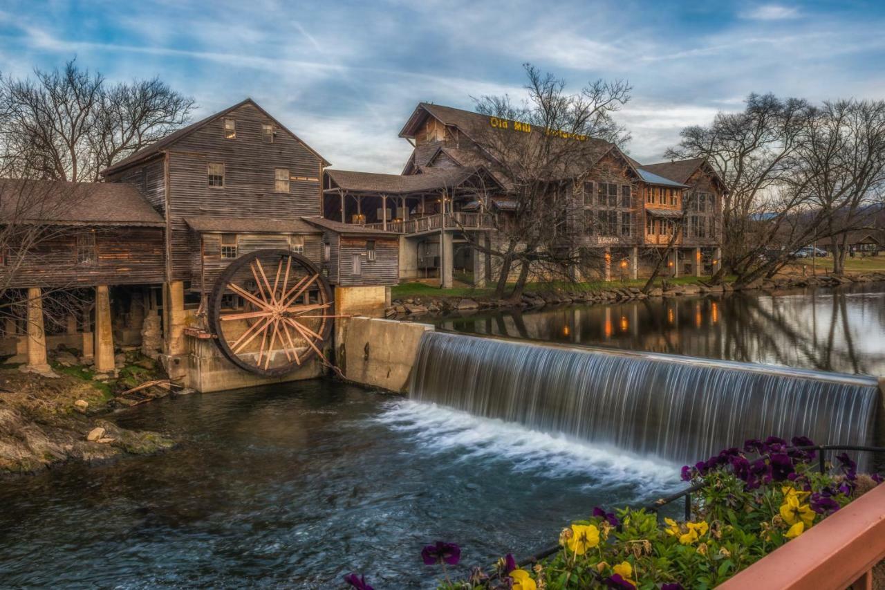 Bear Hugs Hotel Pigeon Forge Buitenkant foto